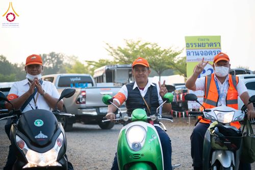 ภาพ No.295808:วันที่ 17 มกราคม พ.ศ. 2569 พิธีถวายภัตตาหารเป็นสังฆทาน แด่พระธรรมยาตรา ณ วัดโบสถ์บน ต.บางคูเวียง จ.นนทบุรี อนุสรณ์สถานลำดับที่ 4 สถานที่เกิดด้วยกายธรรม ในโครงการธรรมยาตรา กตัญญูบูชา มหาปูชนียาจารย์ พระมงคลเทพมุนี(สด จนฺทสโร) พระผู้ปราบมาร อนุสรณ์สถาน 7 แ