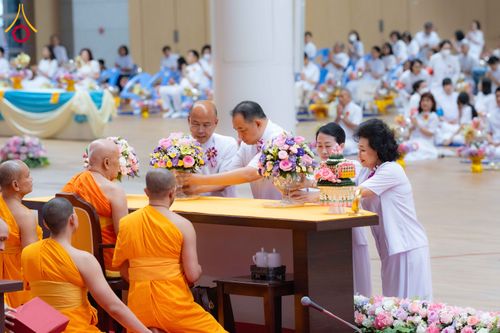 ภาพ No.310558:วันอาทิตย์ที่ 22 กุมภาพันธ์ พ.ศ. 2569 พิธีมุทิตาสักการะในโอกาสอายุวัฒนะมงคล 80 ปี พระพรหมวชิรปัญญาจารย์ (ทองดี สุรเตโช ป.ธ.9) ณ ห้องแก้วสารพัดนึก 2 วัดพระธรรมกาย จ.ปทุมธานี