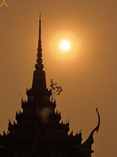 ภาพ No.296990:วันที่ 17 มกราคม พ.ศ. 2569 พิธีจุดประทีปถวายเป็นพุทธบูชา และบูชาธรรมมหาปูชนียาจารย์  ณ วัดโบสถ์บน ต.บางคูเวียง จ.นนทบุรี อนุสรณ์สถานลำดับที่ 4 สถานที่เกิดด้วยกายธรรม ในโครงการธรรมยาตรา กตัญญูบูชา มหาปูชนียาจารย์ พระมงคลเทพมุนี(สด จนฺทสโร) พระผู้ปราบมาร อ