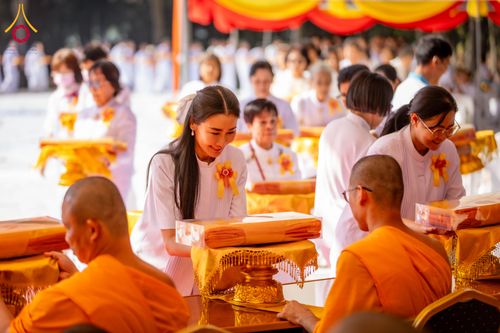 ภาพ No.285733:วันพุธที่ 10 ธันวาคม พ.ศ.2568  พิธีตอกเสาเข็มมงคลต้นสุดท้าย รองรับองค์พระเจดีย์เพื่อสร้างสันติภาพโลก ณ ศูนย์ปฏิบัติธรรมและศูนย์อบรมเยาวชน ชัยนาท