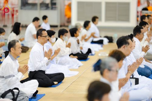 ภาพ No.305586:วันที่ 29 มกราคม พ.ศ. 2569 พิธีถวายภัตตาหารเป็นสังฆทาน แด่พระธรรมยาตรา ณ วัดพระธรรมกาย  จังหวัดปทุมธานี ในโครงการธรรมยาตรา กตัญญูบูชา มหาปูชนียาจารย์ พระมงคลเทพมุนี(สด จนฺทสโร) พระผู้ปราบมาร อนุสรณ์สถาน 7 แห่ง ปีที่ 14