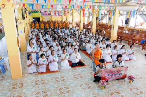 ภาพ No.291273:วันที่ 9 มกราคม พ.ศ. 2569 พิธีทอดผ้าป่าทำนุบำรุงศาสนสถาน ณ วัดนาราภิรมย์ อ.บางเลน จ.นครปฐม ในโครงการธรรมยาตรา กตัญญูบูชา มหาปูชนียาจารย์ พระมงคลเทพมุนี(สด จนฺทสโร) พระผู้ปราบมาร อนุสรณ์สถาน 7 แห่ง ปีที่ 14