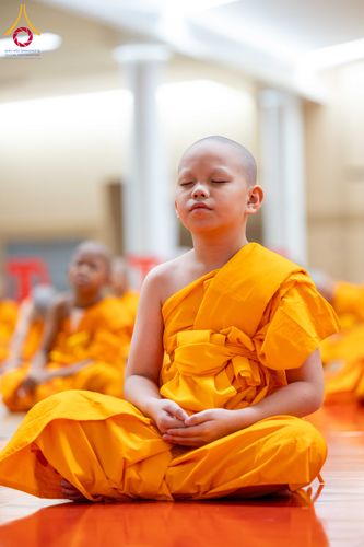 ภาพ No.319563:วันเสาร์ที่ 4 เมษายน พ.ศ.2569 พิธีขอขมา มอบผ้าไตร และถวายบาตรแด่นาคธรรมทายาท ในโครงการบรรพชาสามเณรฟื้นฟูพระพุทธศาสนาทั่วไทย โครงการหน่อแก้วเปรียญธรรม รุ่นที่ 14 โครงการสามเณรยุวธรรมทายาท รุ่นที่ 34 โครงการสามเณรมัชฌิมธรรมทายาท รุ่นที่ 30 ณ สภาธรรมกายสากล