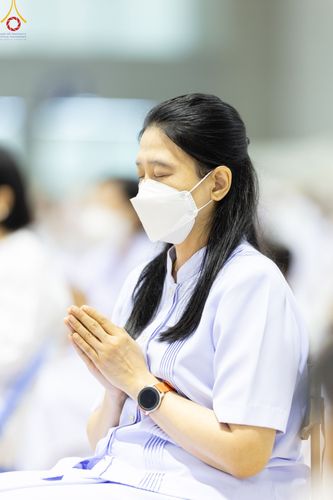 ภาพ No.84492:พิธีถวายผ้าอาบน้ำฝนและประทีปโคมไฟ ในวันอาสาฬหบูชา ณ ห้องแก้วสารพัดนึก 1 วัดพระธรรมกาย วันอังคารที่ 1 สิงหาคม พ.ศ. 2566