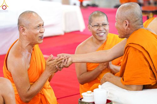 ภาพ No.85103:บรรยากาศการต้อนรับพระสังฆาธิการทั่วประเทศ และพิธีบูชาข้าวพระในวันสมาธิโลก วันอาทิตย์ต้นเดือนที่ 6 สิงหาคม พ.ศ. 2566 ณ สภาธรรมกายสากล วัดพระธรรมกาย