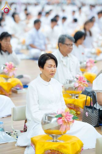 ภาพ No.310644:วันอาทิตย์ที่ 22 กุมภาพันธ์ พ.ศ. 2569 พิธีถวายโคมมาฆประทีป ณ ห้องแก้วสารพัดนึก 2 วัดพระธรรมกาย จ.ปทุมธานี