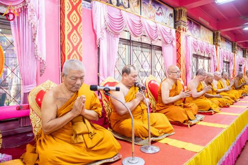 ภาพ No.303726:วันที่ 27 มกราคม พ.ศ. 2569 พิธีทอดผ้าป่าทำนุบำรุงศาสนสถาน ณ วัดตะเคียน อ.บางกรวย จ.นนทบุรี ในโครงการธรรมยาตรา กตัญญูบูชา มหาปูชนียาจารย์ พระมงคลเทพมุนี(สด จนฺทสโร) พระผู้ปราบมาร อนุสรณ์สถาน 7 แห่ง ปีที่ 14