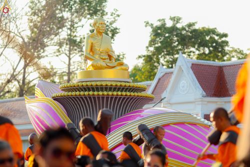 ภาพ No.295339:วันที่ 16 มกราคม พ.ศ. 2569 พิธีต้อนรับพระธรรมยาตรา อนุสรณ์สถานลำดับที่ 4 (ภาพชุดที่ 2) สถานที่เกิดด้วยกายธรรม ณ วัดโบสถ์บน ต.บางคูเวียง จ.นนทบุรี ในโครงการธรรมยาตรา กตัญญูบูชา มหาปูชนียาจารย์ พระมงคลเทพมุนี(สด จนฺทสโร) พระผู้ปราบมาร อนุสรณ์สถาน 7 แห่ง ปี