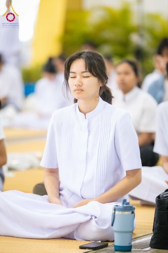 ภาพ No.318351:วันอาทิตย์ต้นเดือนที่ 5 เมษายน พ.ศ.2569 พิธีบูชาข้าวพระ ณ สภาธรรมกายสากล วัดพระธรรมกาย