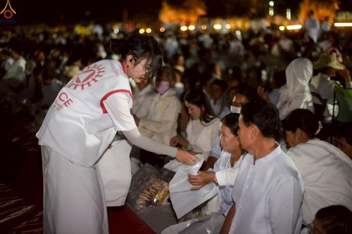 ภาพ No.306590:ภาพเบื้องหลังอาสาสมัครรวมใจ ชุดที่ 5 ในโครงการธรรมยาตรา กตัญญูบูชา มหาปูชนียาจารย์ พระมงคลเทพมุนี(สด จนฺทสโร) พระผู้ปราบมาร อนุสรณ์สถาน 7 แห่ง ปีที่ 14