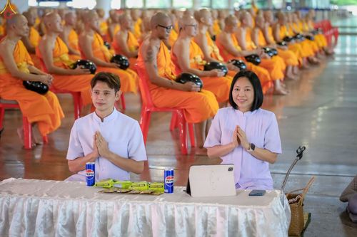 ภาพ No.345365:วันพฤหัสบดีที่ 27 สิงหาคม พ.ศ.2569 พิธีตักบาตรในวันธรรมชัย ณ สภาธรรมกายสากล วัดพระธรรมกาย ปทุมธานี
