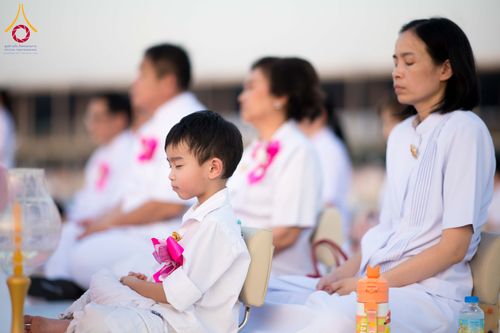 ภาพ No.312072:วันอังคารที่ 3 มีนาคม พ.ศ.2569 พิธีเวียนประทักษิณและจุดมาฆประทีป ณ ลานธรรมพระมหาธรรมกายเจดีย์ วัดพระธรรมกาย