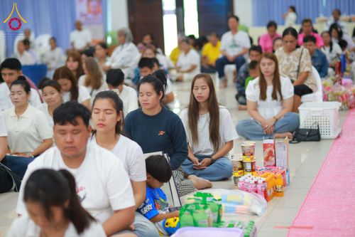 ภาพ No.321830:วันที่ 12 เมษายน พ.ศ.2569 ตักบาตรสงกรานต์ฉลองสามเณรใหม่  ณ ศูนย์ปฏิบัติธรรมระยอง(บ้านช่องลม)