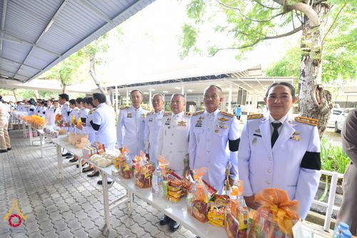 ภาพ No.344273:วันที่ 12 สิงหาคม พ.ศ. 2569  พสกนิกรชาวอำเภอคลองหลวง พร้อมใจร่วมพิธีสวดพระพุทธมนต์และทำบุญตักบาตรถวายพระราชกุศล เนื่องในวันคล้ายวันพระราชสมภพ สมเด็จพระบรมราชชนนีพันปีหลวง และวันแม่แห่งชาติ 12 สิงหาคม 2569