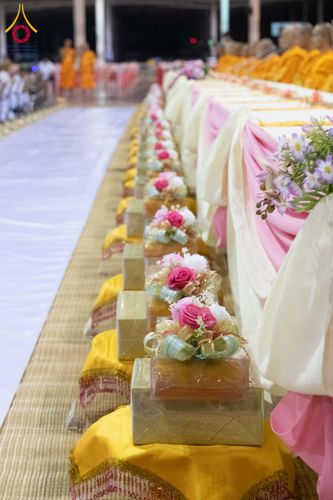 ภาพ No.287404:วันที่ 3 มกราคม พ.ศ.2569 พิธีถวายภัตตาหารเป็นสังฆทาน แด่พระธรรมยาตรา ณ วัดพระธรรมกาย  จังหวัดปทุมธานี ในโครงการธรรมยาตรา กตัญญูบูชา มหาปูชนียาจารย์ พระมงคลเทพมุนี(สด จนฺทสโร) พระผู้ปราบมาร อนุสรณ์สถาน 7 แห่ง ปีที่ 14