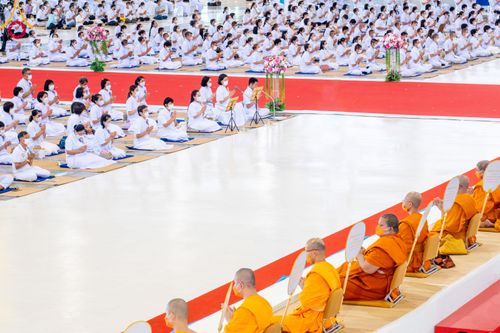 ภาพ No.87946:พิธีรำลึกนักสร้างบารมี ในวันมหารำลึกครั้งที่ 33 วันเสาร์ที่ 16 กันยายน พ.ศ. 2566 ณ หน้ารัตนบัลลังก์ สภาธรรมกายสากล วัดพระธรรมกาย