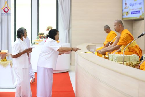 ภาพ No.327613:วันอาทิตย์ที่ 3 พฤษภาคม พ.ศ. 2569 พิธีบูชาข้าวพระและทอดผ้าระบบไฟฟ้า สุขพิมาน ศูนย์ปฏิบัติธรรมพัทลุง