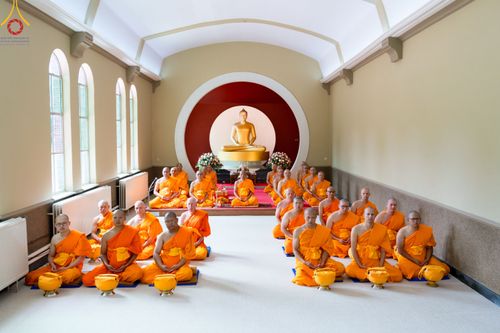 ภาพ No.83900:พิธีเวียนประทักษิณ,พิธีบรรพชาและพิธีอุปสมบทหมู่ ในโครงการอบรมพระธรรมทายาทในทวีปยุโรป  รุ่นที่ 9 วันอาทิตย์ที่ 16 กรกฎาคม พ.ศ. 2566 ณ วัดพระธรรมกายเบเนลักซ์  ประเทศเบลเยียม