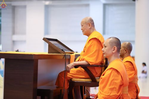 ภาพ No.318576:วันอาทิตย์ต้นเดือนที่ 5 เมษายน พ.ศ.2569 พิธีทอดผ้าป่าสมทบมหาสังฆทาน 40,000 กว่าวัดทั่วประเทศ ณ สภาธรรมกายสากล วัดพระธรรมกาย