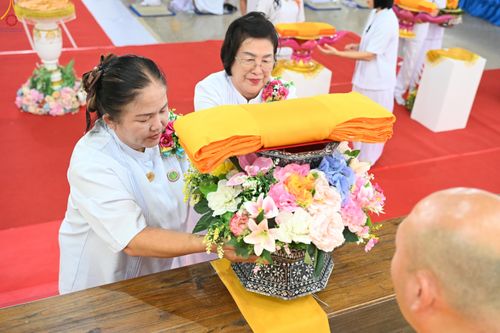 ภาพ No.283207:วันอาทิตย์ที่ 26 ตุลาคม พุทธศักราช 2568 พิธีทอดกฐินสามัคคี กตัญญูบูชาธรรมมหาปูชนียาจารย์ และโครงการกฐินทั่วไทย 30,000 วัด บูชาธรรม 81 ปีหลวงพ่อธัมมชโย  ณ ศูนย์อบรมเยาวชนอุตรดิตถ์