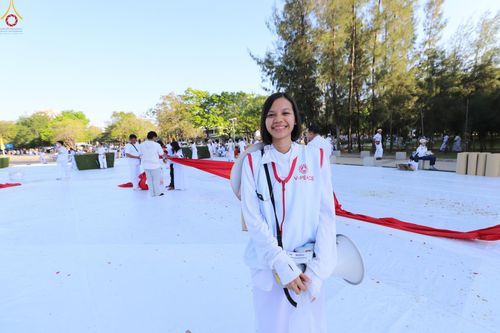 ภาพ No.295999:ภาพเบื้องหลังอาสาสมัครรวมใจ ชุดที่ 1 ในโครงการธรรมยาตรา กตัญญูบูชา มหาปูชนียาจารย์ พระมงคลเทพมุนี(สด จนฺทสโร) พระผู้ปราบมาร อนุสรณ์สถาน 7 แห่ง ปีที่ 14