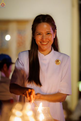 ภาพ No.297178:วันที่ 17 มกราคม พ.ศ. 2569 พิธีจุดประทีปถวายเป็นพุทธบูชา และบูชาธรรมมหาปูชนียาจารย์ (ภาพชุดที่ 2) ณ วัดโบสถ์บน ต.บางคูเวียง จ.นนทบุรี อนุสรณ์สถานลำดับที่ 4 สถานที่เกิดด้วยกายธรรม ในโครงการธรรมยาตรา กตัญญูบูชา มหาปูชนียาจารย์ พระมงคลเทพมุนี(สด จนฺทสโร) พร