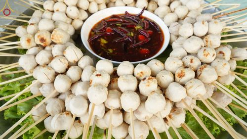 ภาพ No.72217:พิธีถวายภัตตาหารเป็นสังฆทาน แด่คณะพระธรรมยาตราฯ ในโครงการธรรมยาตรากตัญญูบูชา มหาปูชนียาจารย์ พระมงคลเทพมุนี(สด จนฺทสโร) พระผู้ปราบมาร อนุสรณ์สถาน 7 แห่ง ปีที่ 11 วันที่ 18 มกราคม พ.ศ. 2566