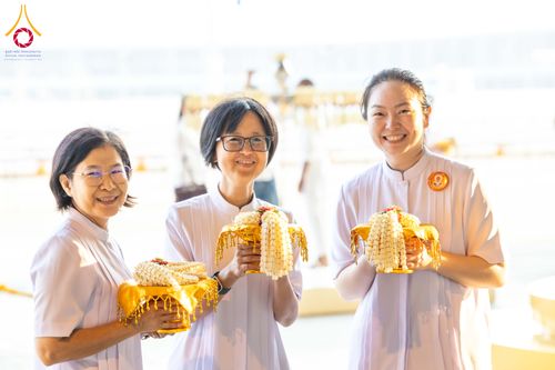 ภาพ No.320876:วันเสาร์ที่ 11 เมษายน พ.ศ.2569 พิธีเวียนประทักษิณ พิธีวันทาเจดีย์ โครงการอุปสมบทหมู่ บูชาธรรมหลวงพ่อธัมมชโย พ.ศ.2569 โครงการอุปสมบทหมู่ธรรมทายาท ระดับอุดมศึกษา รุ่น 53 (ภาคฤดูร้อน) ณ วัดพระธรรมกาย ปทุมธานี