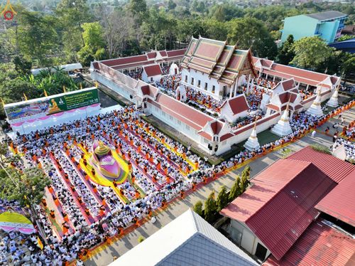 ภาพ No.295307:วันที่ 16 มกราคม พ.ศ. 2569 พิธีต้อนรับพระธรรมยาตรา อนุสรณ์สถานลำดับที่ 4 (ภาพชุดที่ 2) สถานที่เกิดด้วยกายธรรม ณ วัดโบสถ์บน ต.บางคูเวียง จ.นนทบุรี ในโครงการธรรมยาตรา กตัญญูบูชา มหาปูชนียาจารย์ พระมงคลเทพมุนี(สด จนฺทสโร) พระผู้ปราบมาร อนุสรณ์สถาน 7 แห่ง ปี