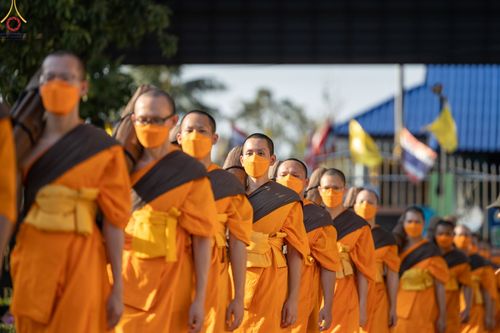 ภาพ No.72326:พิธีต้อนรับพระธรรมยาตรา ในโครงการธรรมยาตรากตัญญูบูชา มหาปูชนียาจารย์ พระมงคลเทพมุนี(สด จนฺทสโร) พระผู้ปราบมาร อนุสรณ์สถาน 7 แห่ง ปีที่ 11 วันที่ 18 มกราคม พ.ศ. 2566 ณ อนุสรณ์สถานลำดับที่ 4 สถานที่เกิดด้วยกายธรรม วัดโบสถ์ (บน) บางคูเวียง อ.บางกรวย จ.นนทบุ