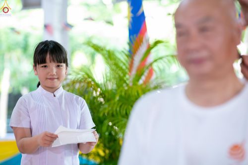 ภาพ No.338341:วันอาทิตย์ที่ 5 กรกฎาคม พศ.2569 พิธีตัดปอยผมธรรมทายาทนานาชาติ IDOP รุ่นที่ 21 จากประเทศจีน มาเลเซีย สิงคโปร์ และไต้หวัน ณ โถงช้าง วัดพระธรรมกาย
