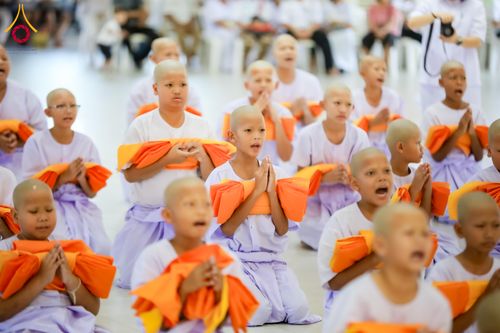 ภาพ No.317502:วันอาทิตย์ ที่ 29 มีนาคม พ.ศ.2569  พิธีปลงผม , พิธีขอขมามอบบาตรและผ้าไตร , พิธีบรรพชา ณ ศูนย์ปฏิบัติธรรมสมุทรปราการ จำนวน 42 รูป