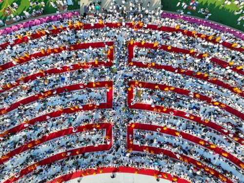 ภาพ No.74799:พิธีตักบาตรพระธรรมยาตราฯ ในโครงการธรรมยาตรากตัญญูบูชา มหาปูชนียาจารย์ พระมงคลเทพมุนี(สด จนฺทสโร) พระผู้ปราบมาร ปีที่ 11 ณ อนุสรณ์สถานลำดับที่ 5 สถานที่เผยแผ่วิชชาธรรมกายครั้งแรก อนุสรณ์สถานบางปลา วัดบางปลา อ.บางเลน จ.นครปฐม วันที่ 29 มกราคม พ.ศ. 2566