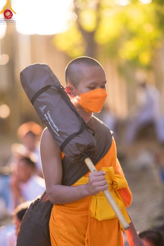 ภาพ No.106206:พิธีต้อนรับพระธรรมยาตรา ชุด 2 ในโครงการธรรมยาตรากตัญญูบูชา มหาปูชนียาจารย์  พระมงคลเทพมุนี(สด จนฺทสโร) พระผู้ปราบมาร  อนุสรณ์สถาน 7 แห่ง ปีที่ 12  วันที่ 3 มกราคม พ.ศ. 2567  ณ อนุสรณ์สถานโลตัสแลนด์ จ.สุพรรณบุรี