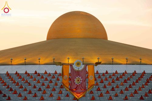 ภาพ No.312104:วันอังคารที่ 3 มีนาคม พ.ศ.2569 พิธีเวียนประทักษิณและจุดมาฆประทีป ณ ลานธรรมพระมหาธรรมกายเจดีย์ วัดพระธรรมกาย