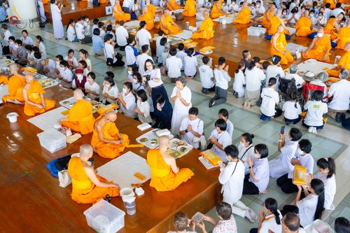 ภาพ No.90600:พิธีบุพเปตพลี  ครั้งที่ 141 ร่วมอุทิศบุญแด่หมู่ญาติที่ล่วงลับไปแล้ว และสืบทอดอายุพระพุทธศาสนา วันพฤหัสบดีที่ 14 ตุลาคม พ.ศ.2566 วันพระแรม 15 ค่ำ เดือน 10 ณ หอฉันคุณยายอาจารย์ฯ วัดพระธรรมกาย