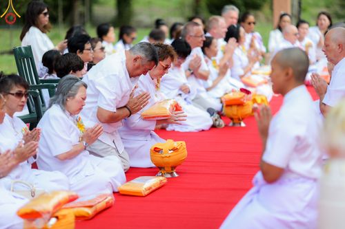 ภาพ No.83853:พิธีเวียนประทักษิณ,พิธีบรรพชาและพิธีอุปสมบทหมู่ ในโครงการอบรมพระธรรมทายาทในทวีปยุโรป  รุ่นที่ 9 วันอาทิตย์ที่ 16 กรกฎาคม พ.ศ. 2566 ณ วัดพระธรรมกายเบเนลักซ์  ประเทศเบลเยียม
