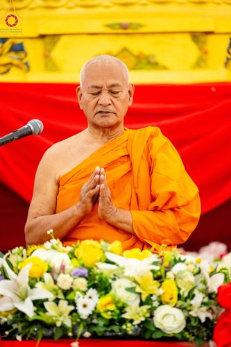 ภาพ No.314232:วันอังคารที่ 17 มีนาคม พ.ศ. 2569 พิธีตักบาตรฉลองสามเณรใหม่ 500 รูป  ณ มณฑลพิธีลุมพินี ประเทศเนปาล