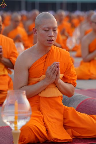 ภาพ No.307719:วันที่ 31 มกราคม พ.ศ. 2569 พิธีจุดประทีปธรรมถวายเป็นพุทธบูชา  และบูชาธรรมมหาปูชนียาจารย์ (ภาพชุดที่ 2) ณ วัดพระธรรมกาย ปทุมธานี ในโครงการธรรมยาตรา กตัญญูบูชา มหาปูชนียาจารย์ พระมงคลเทพมุนี(สด จนฺทสโร) พระผู้ปราบมาร อนุสรณ์สถาน 7 แห่ง ปีที่ 14