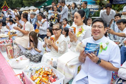 ภาพ No.285965:วันเสาร์ที่ 13 ธันวาคม พ.ศ.2568 พิธีตักบาตรพระภิกษุสามเณร 1,000 รูป ณ บริเวณหน้าอุทยานแห่งชาติเขาใหญ่ อำเภอปากช่อง จ.นครราชสีมา