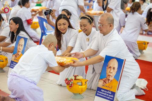 ภาพ No.286558:วันเสาร์ที่ 12 กรกฏาคม พ.ศ.2568 พิธีบรรพชาอุปสมบท  โครงการบรรพชาอุปสมบทหมู่ ธรรมทายาทนานาชาติ(ภาคภาษาจีน), โครงการบรรพชาสามเณร โรงเรียนนานาชาติ รุ่นที 14