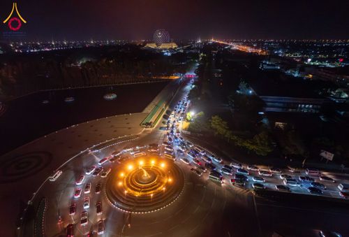 ภาพ No.324585:วันที่ 22 เมษายน พ.ศ.2569 (วันคุ้มครองโลก) บรรยากาศพระสังฆาธิการและสาธุชน การเดินทางกลับ งานถวายมหาสังฆทาน 40,000 กว่าวัดทั่วประเทศ วัดพระธรรมกาย