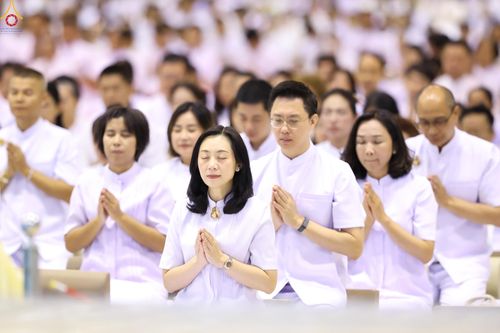 ภาพ No.337902:วันอาทิตย์ต้นเดือน 5 กรกฎาคม พ.ศ.2569 พิธีบูชาข้าวพระ ณ สภาธรรมกายสากล วัดพระธรรมกาย
