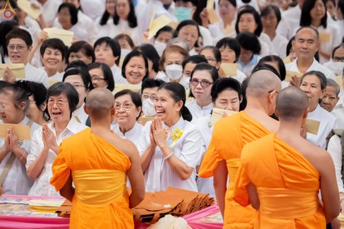 ภาพ No.343344:วันที่ 16 สิงหาคม พ.ศ.2569 พิธีมุทิตาสักการะพระราชาคณะ ณ ห้องแก้วสารพัดนึก 2 วัดพระธรรมกาย