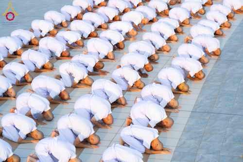 ภาพ No.320862:วันเสาร์ที่ 11 เมษายน พ.ศ.2569 พิธีเวียนประทักษิณ พิธีวันทาเจดีย์ โครงการอุปสมบทหมู่ บูชาธรรมหลวงพ่อธัมมชโย พ.ศ.2569 โครงการอุปสมบทหมู่ธรรมทายาท ระดับอุดมศึกษา รุ่น 53 (ภาคฤดูร้อน) ณ วัดพระธรรมกาย ปทุมธานี