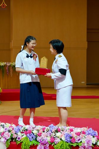 ภาพ No.311913:วันอังคารที่ 3 มีนาคม พ.ศ.2569 พิธีมอบโล่วัชรเกียรติยศ โครงการตอบปัญหาธรรมะทางก้าวหน้า ครั่งที่ 43, พิธีมอบโล่วัชรเกียรติยศ โครงการสอบตอบปัญหาศีลธรรม เพื่อสันติภาพโลก (World-Pec) ครั้งที่ 19 ณ สภาธรรมกายสากล วัดพระธรรมกาย