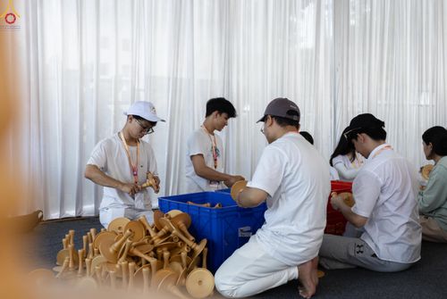 ภาพ No.331314:วันที่ 29 พฤษภาคม พ.ศ.2569 MBMI Tangerang (Majelis Agama Buddha Mahanikaya)  ได้มีการเตรียมงานเพื่อจัดงานวิสาขบูชานานาชาติ (ภาพชุดที่ 2)