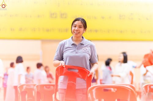 ภาพ No.322772:วันที่ 15-18 เมษายน พ.ศ.2569 การเเตรียมโต๊ะฉัน , เตรียมจุดพักค้าง , เรียงเก้าอี้ , เรียงกล่องไทยธรรม  เพื่องานถวายมหาสังฆทาน 40,000 กว่าวัดทั่วประเทศ วันคุ้มครองโลก 22 เมษายน พ.ศ.2569 วัดพระธรรมกาย