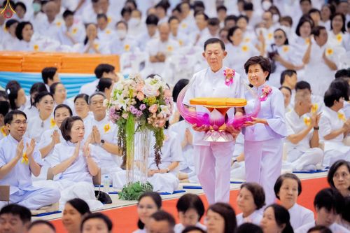 ภาพ No.345662:วันพฤหัสบดีที่ 27 สิงหาคม พ.ศ.2569 พิธีทอดผ้าป่าเพื่อถวายอุปกรณ์สื่อโสตทัศน์ อาคาร 82 ปี หลวงพ่อธัมมชโย พิธีทอดผ้าป่าสมทบกฐินวัดพระธรรมกาย และสมทบกฐิน 30,000 กว่าวัดทั่วไทย ครั้งที่ 1 ประจำปี พุทธศักราช 2569 ณ วัดพระธรรมกาย ปทุมธานี