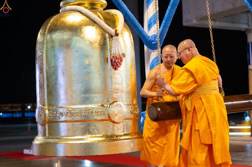 ภาพ No.337541:วันจันทร์ที่ 29 มิถุนายน พ.ศ.2569 (วันพระขึ้น 15 ค่ำ เดือน 8) พิธีบุพเปตพลี ครั้งที่ 184 ณ หอฉันคุณยายอาจารย์ฯ  พิธีสวดธัมมจักกัปปวัตนสูตร ครบ 8,495,000,000 จบ ณ มหาวิหารคด วัดพระธรรมกาย